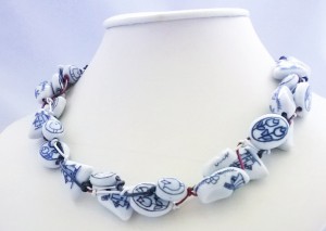 Delft blue necklace
